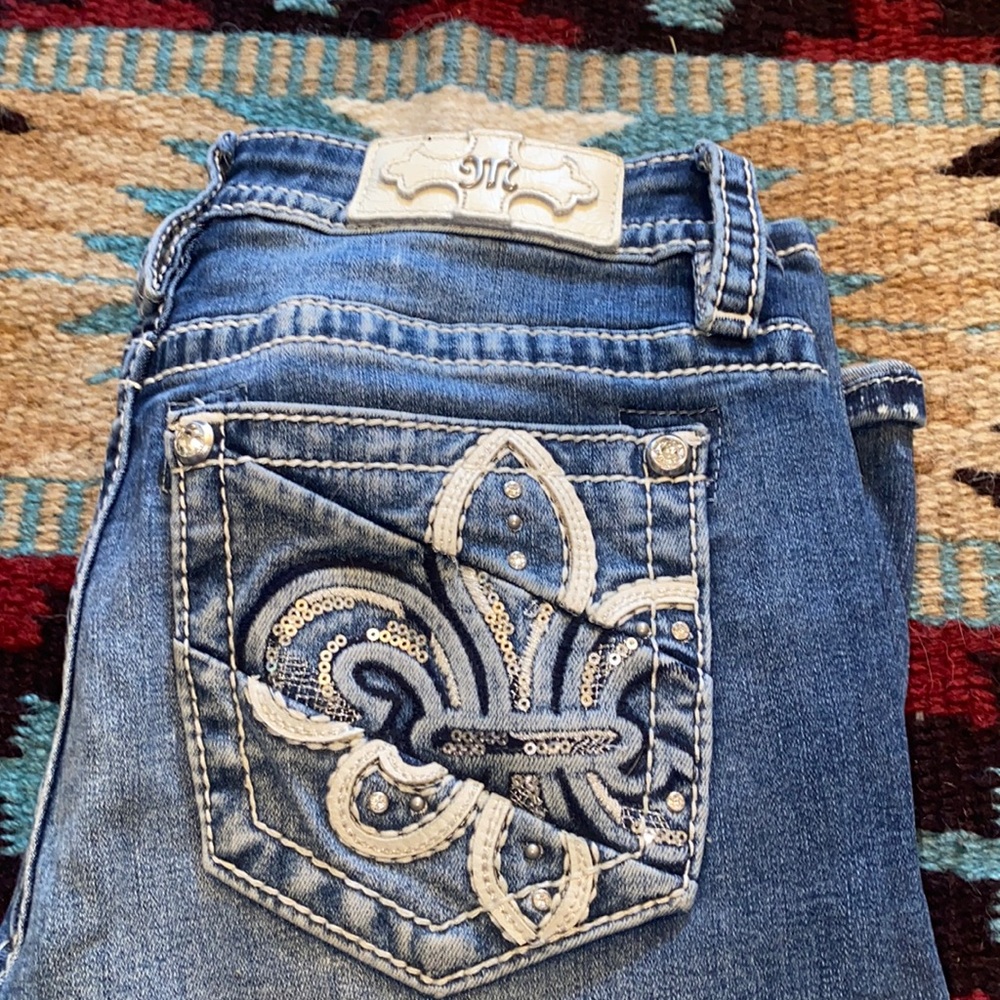 Super cute miss me jeans!!